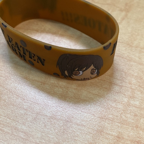 Attack on Titans-Sasha Potatoes Best Eaten Warm-Bracelet - Picture 3 of 6